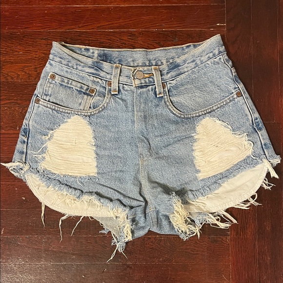 Levi's Light Blue Distressed Jean Shorts - Picture 1 of 3